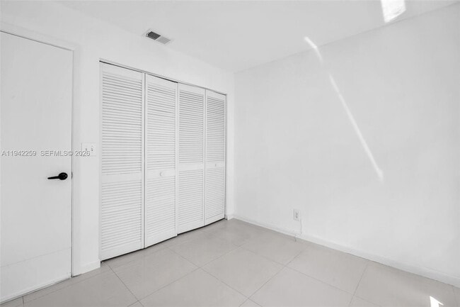 Building Photo - 300 SW 100th Ave