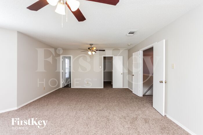 Building Photo - 322 Benetton Dr