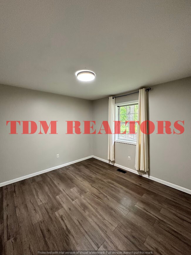 Building Photo - 2121 Christner St