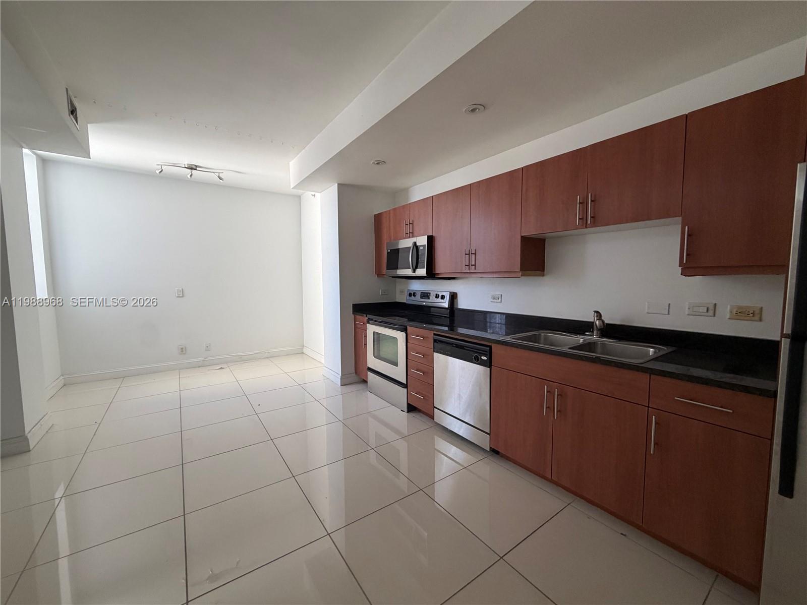 Building Photo - 631 SW 11th St