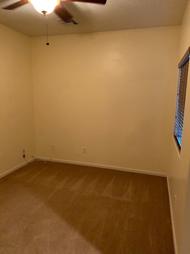 Building Photo - Very Nice 3 bedroom 2 bath home with a guest house