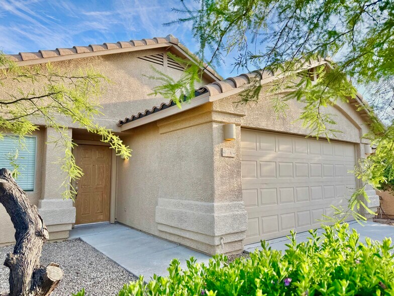 Building Photo - 7304 E Laughing Tree Ln