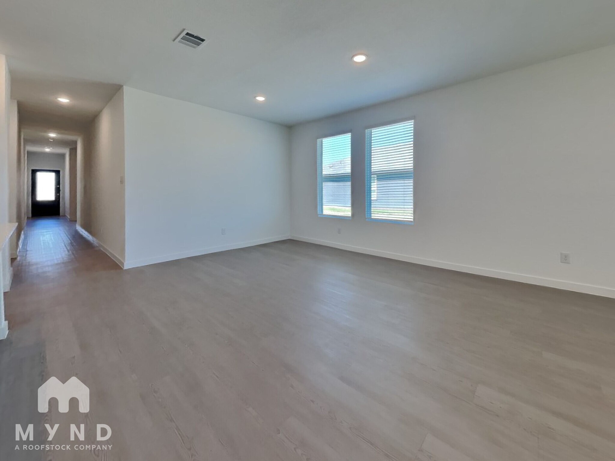 Building Photo - 10604 Ysasmendi Rdg