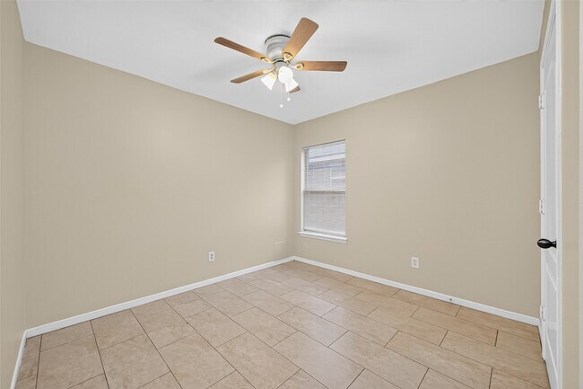 Building Photo - 17230 Hollow Sands Ct