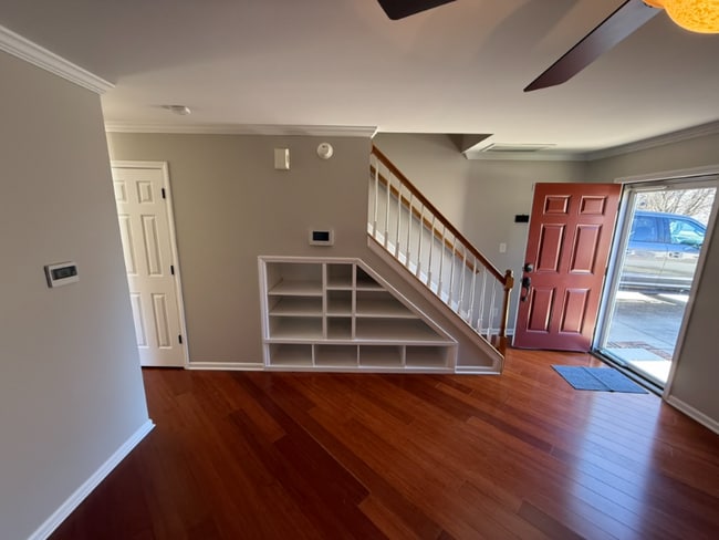 Building Photo - 235 Frontier Dr