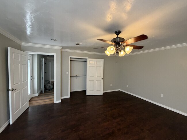 Building Photo - 3417 27th St