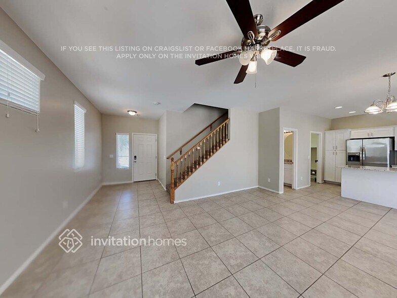 Building Photo - 17412 W Mandalay Ln
