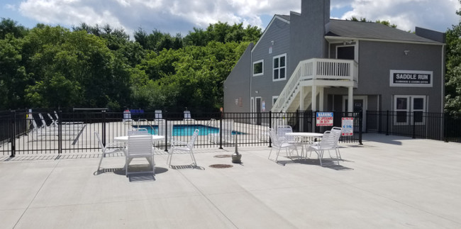 Primary Photo - Saddle Run Townhomes