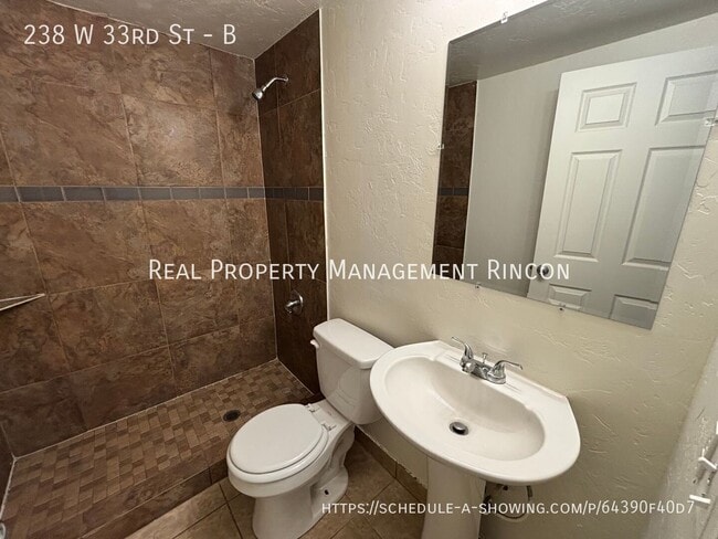 Building Photo - 238 W 33rd St