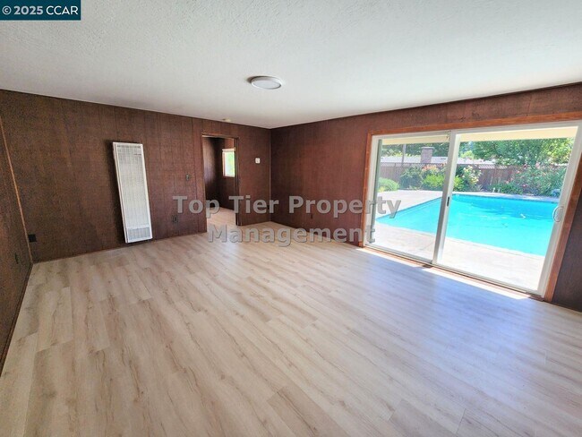 Building Photo - 171 Via Bonita