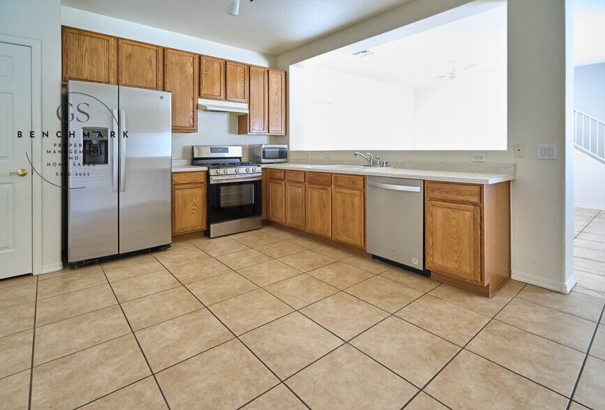 Building Photo - 4211 E Wading Pond Dr