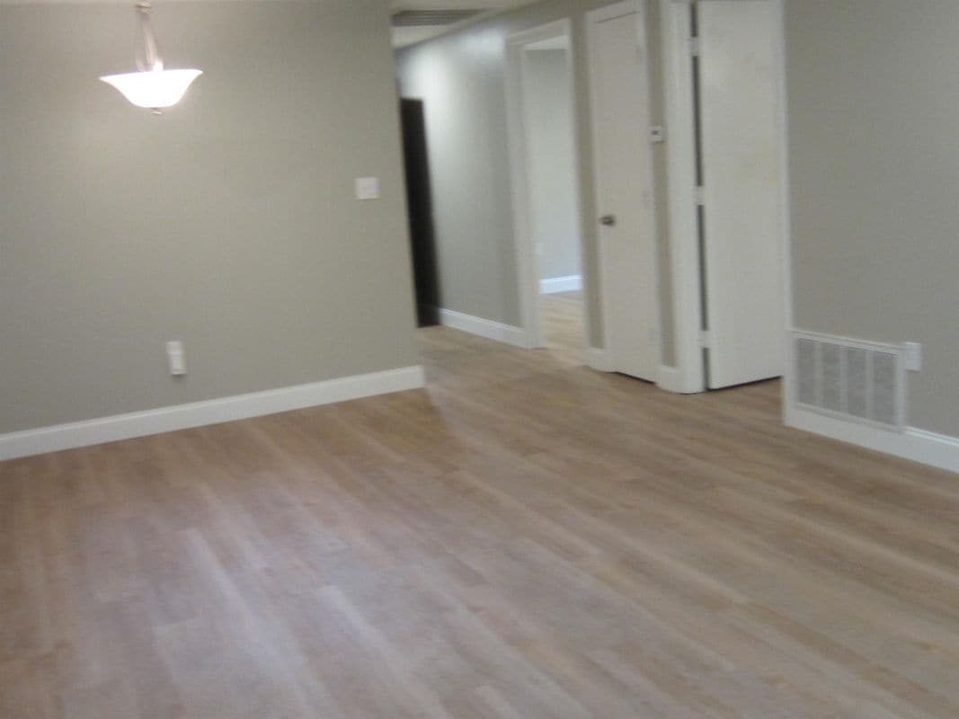 Building Photo - 174 Pattee Hill Rd