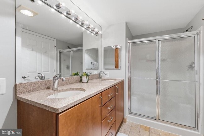 Building Photo - 14801 Pennfield Cir