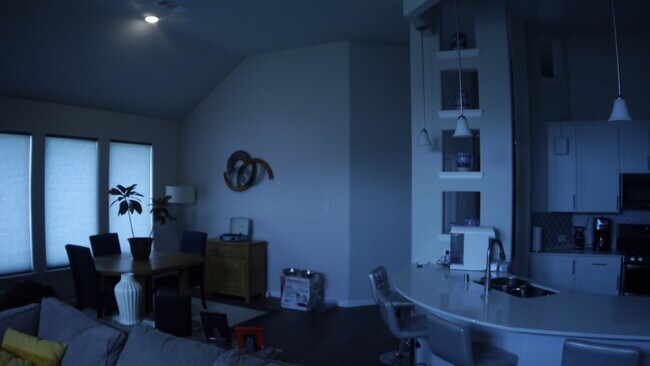 Building Photo - Natale ct