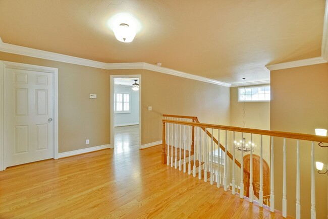 Building Photo - Stunning two-story spacious home on tranquil tree-lined street.