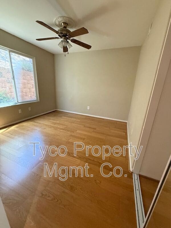 Building Photo - 2021 Pleasant Waters Ct