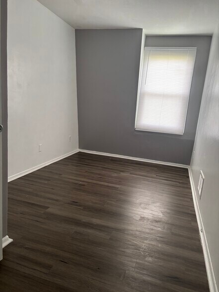 Building Photo - 9281A W Allyn St