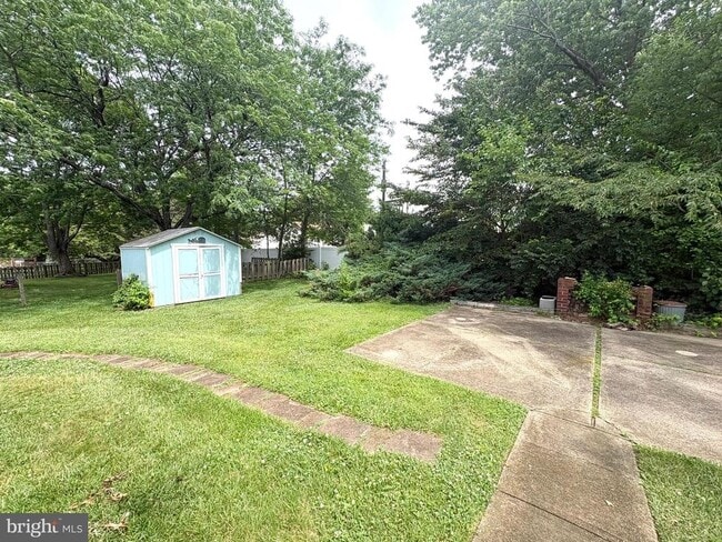 Building Photo - 11 Sheldrake Rd