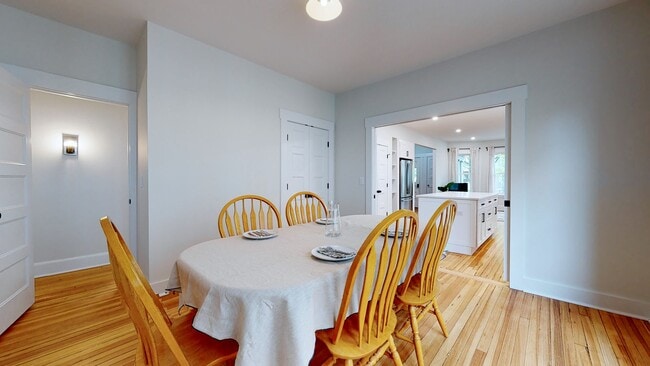 Building Photo - 276-278 Willow St