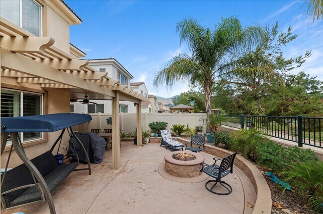 Building Photo - For Rent in Chapman Heights – Cedar Glen C...