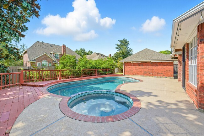 Building Photo - 4003 Bountiful Crest Ln