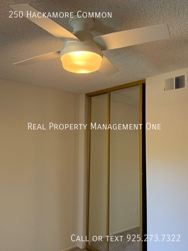 Building Photo - 250 Hackamore Common