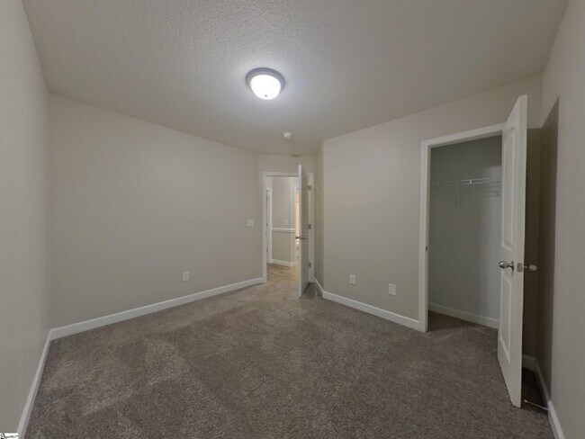 Building Photo - 801 Alley Ridge Dr