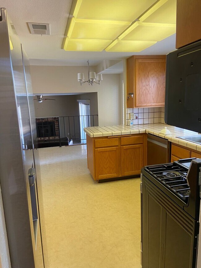 Building Photo - 3617 Scottsboro Dr