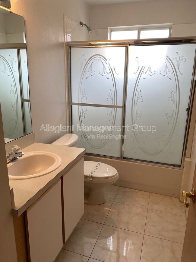 Building Photo - 8722 Rain Forest Pl