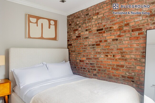 Building Photo - 234 Mott St