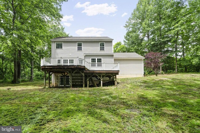 Building Photo - 1525 Walters Ln