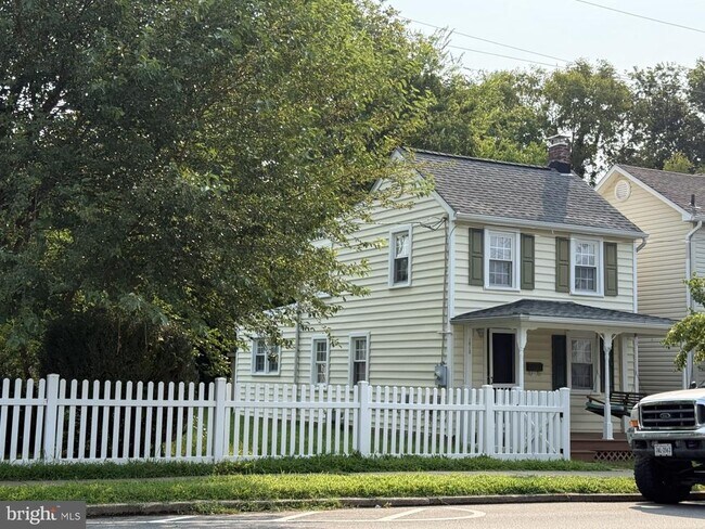 Building Photo - 1813 Washington Ave
