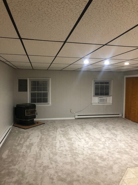 Family room - 2727 N 5th Street Hwy