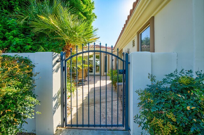 Building Photo - 50500 Cypress Point Dr