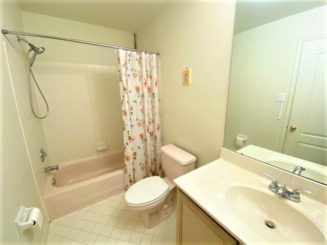 Building Photo - 3406 Carriage Ct