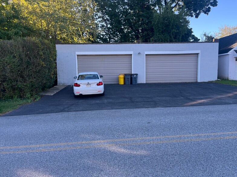 Building Photo - 126 S Bellevue Ave