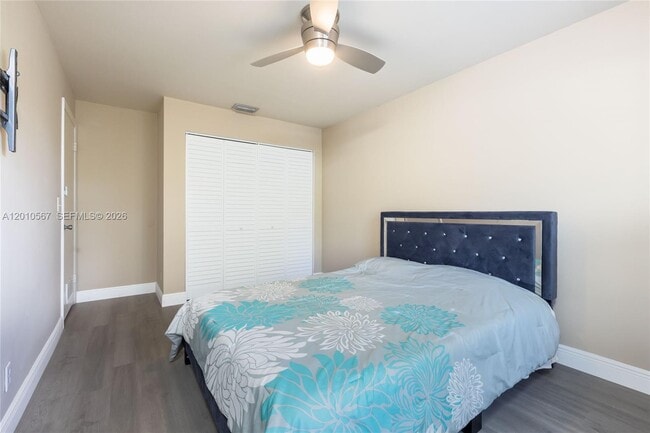 Building Photo - 6364 La Costa Dr