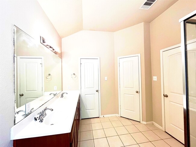 Building Photo - 20330 Pine Water Ln