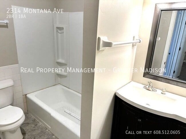 Building Photo - 2314 Montana Ave