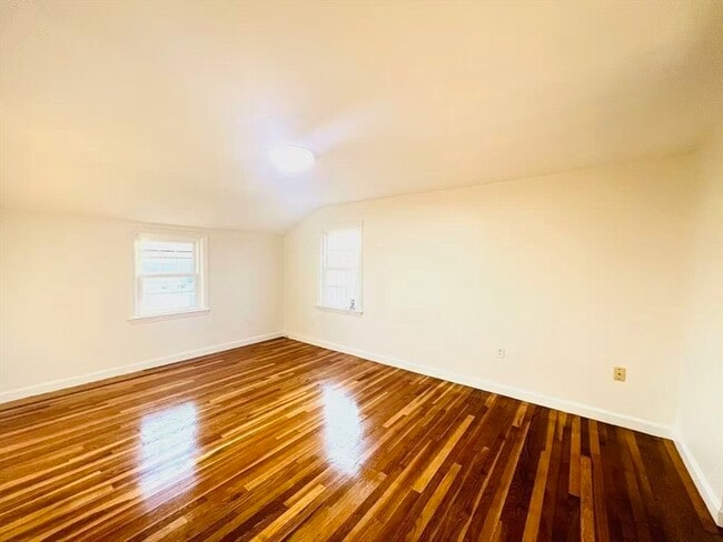 Building Photo - 43 Hilma St