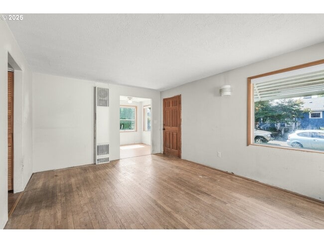 Building Photo - Warner Street Northeast