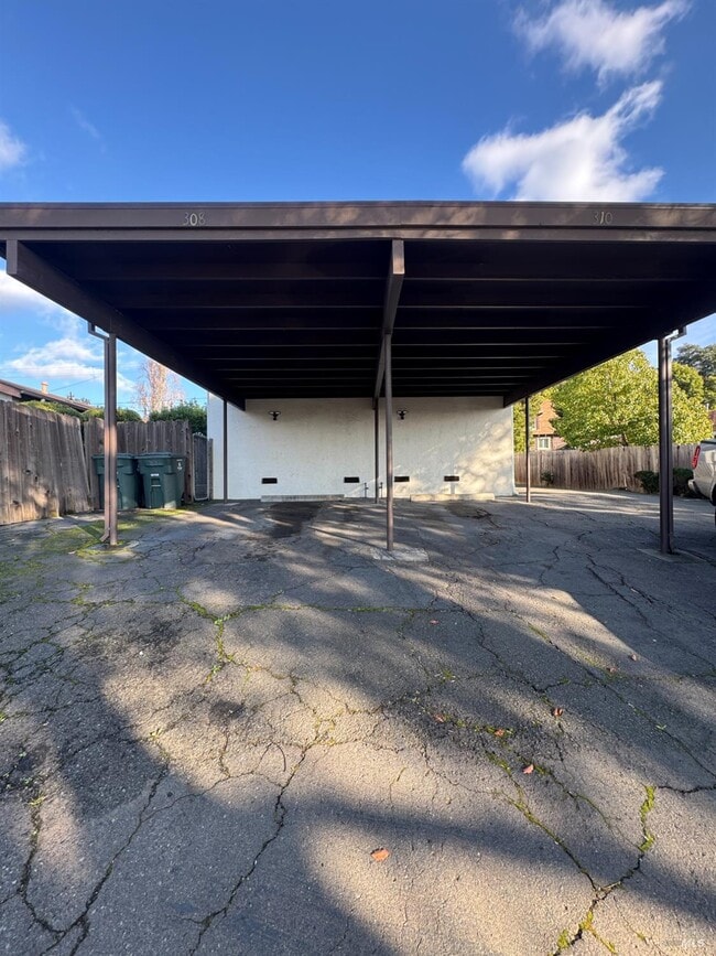Building Photo - 308 Annette Ave