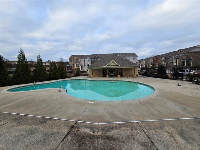 Building Photo - 650 Sunset Park Dr