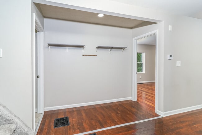 Building Photo - 243 Ridgeway Rd