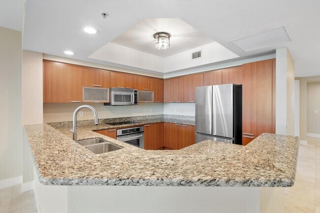 Building Photo - 14951 Royal Oaks Ln