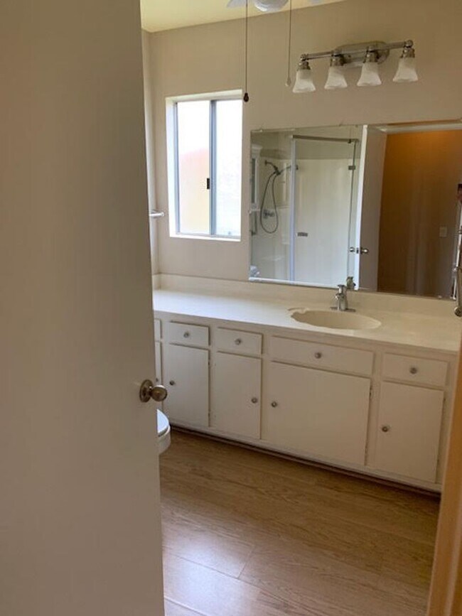 Building Photo - A beautiful Del Mar Home