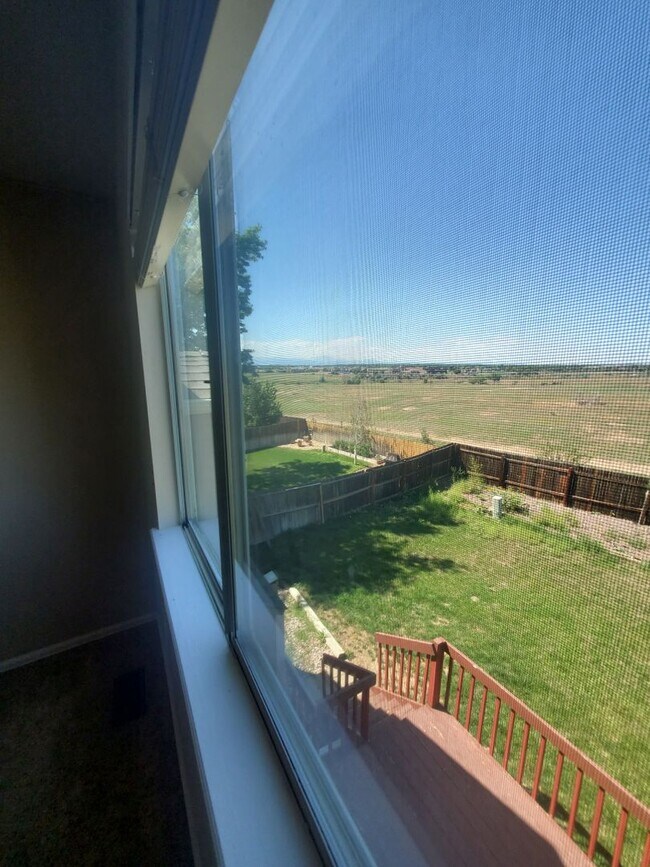 Building Photo - 3 Bedroom Home w Extra Room and 2 Car Garage in Stratford Lakes!