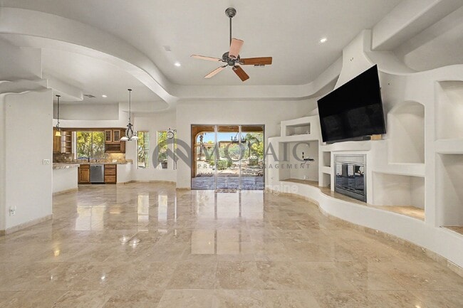 Building Photo - 14006 E Mark Ln