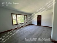 Building Photo - 411 E 12th St