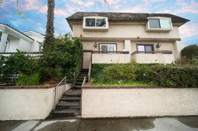 Building Photo - 4257 Laurel Canyon Blvd